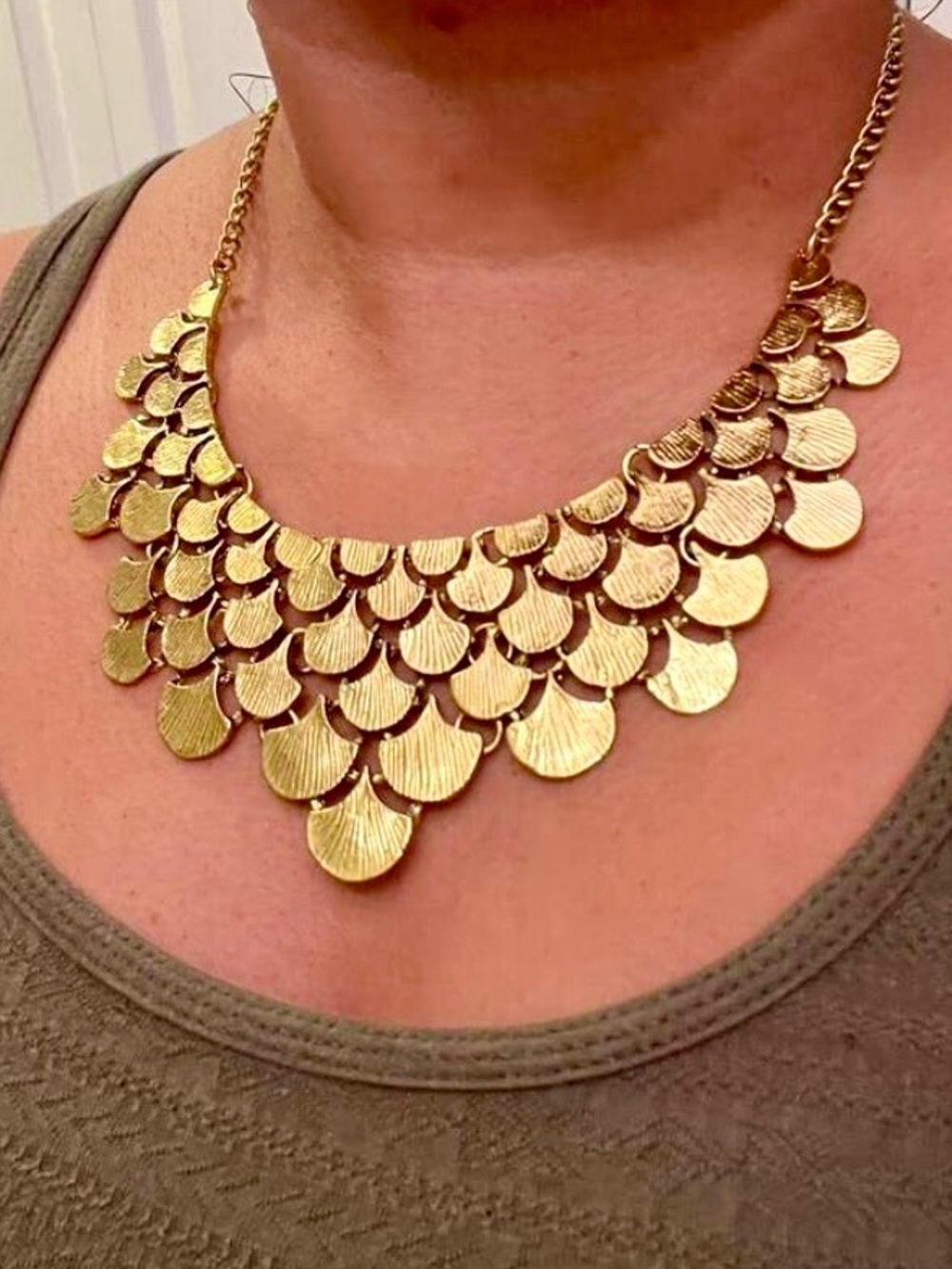 New Golden Gingko Leaf Collar Statement Necklace / Bib Metal Panel Necklace - Picture 13 of 16